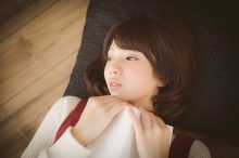 悩む少女